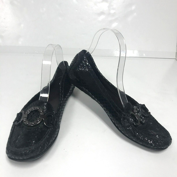 Stuart Weitzman Loafer Flat Womens 9 Black Leather Reptile Snake Print Moccasin - Picture 1 of 11